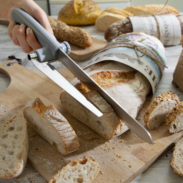 Brödkniv med justerbar skärning